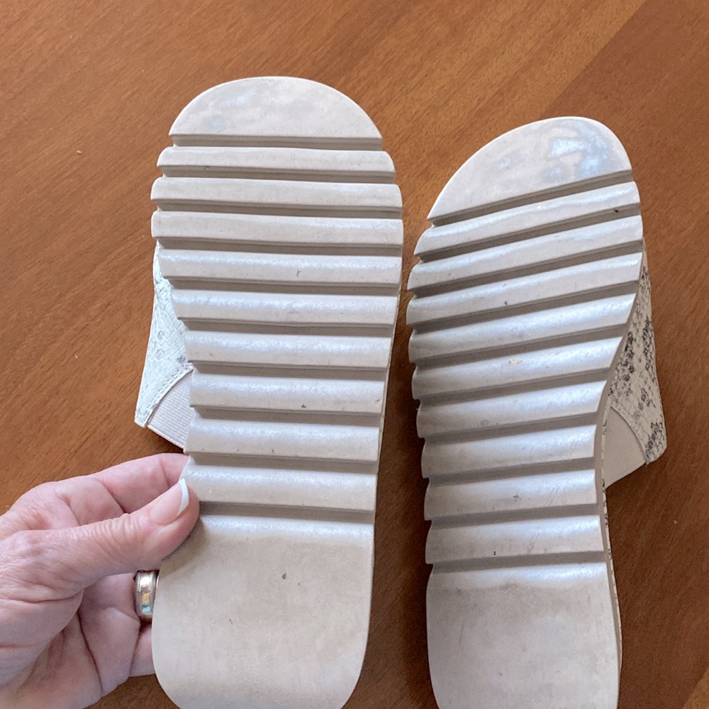 Caslon Farley Toe Loop Sandal Tan Leather Upper White Snakeskin Womens Size 9 M - Picture 4 of 7